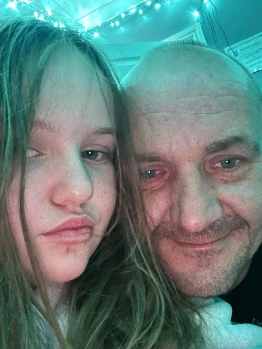 Pai faz alerta após morte da filha por 'chroming': o que é?