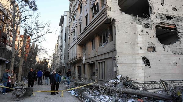 Prédios danificados em Teerã, durante a campanha militar conjunta EUA-Israel contra o Irã