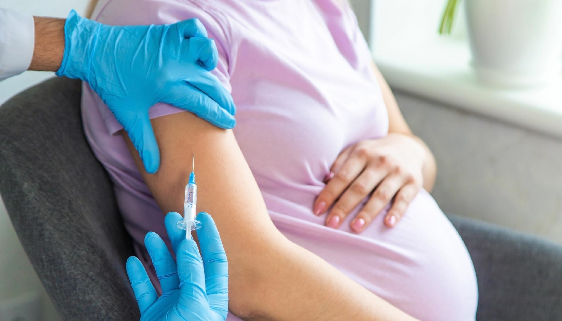 Vacinação ajuda a proteger a grávida e o bebê - undefined
