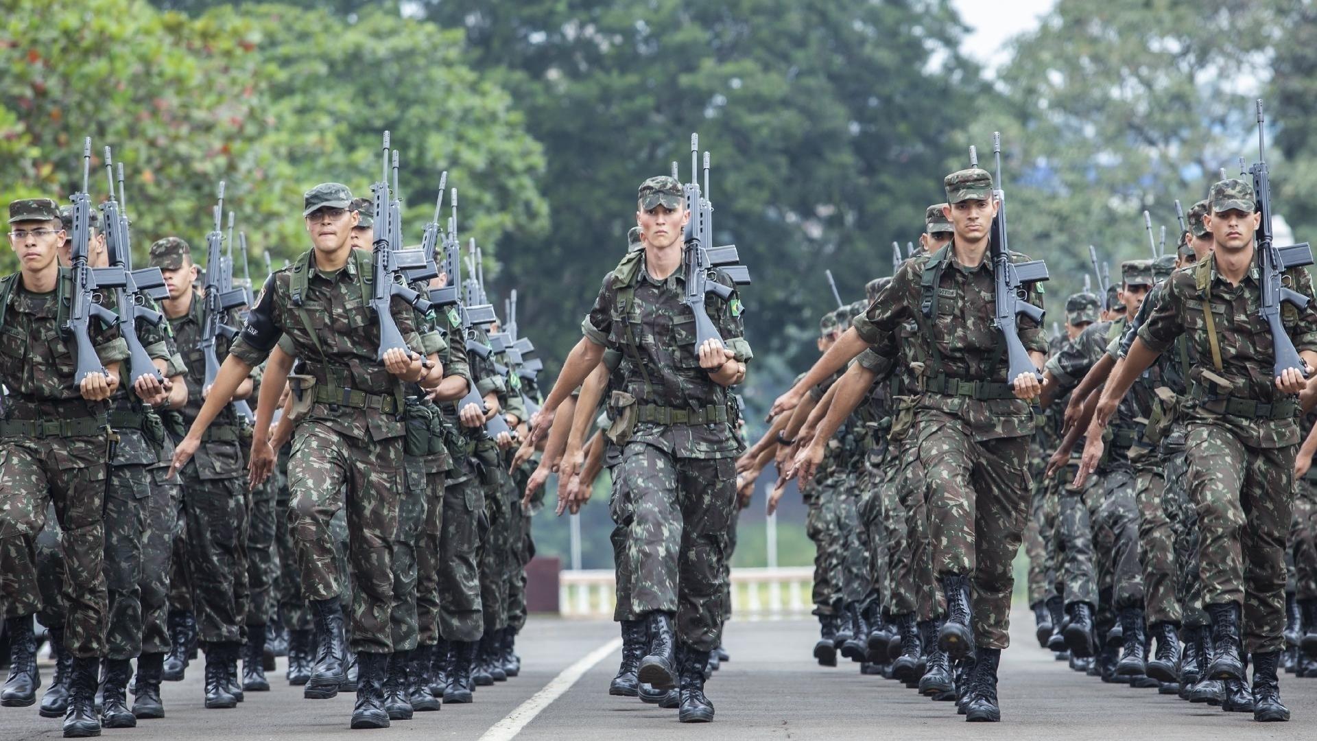 Carreira Militar | BOL Notícias