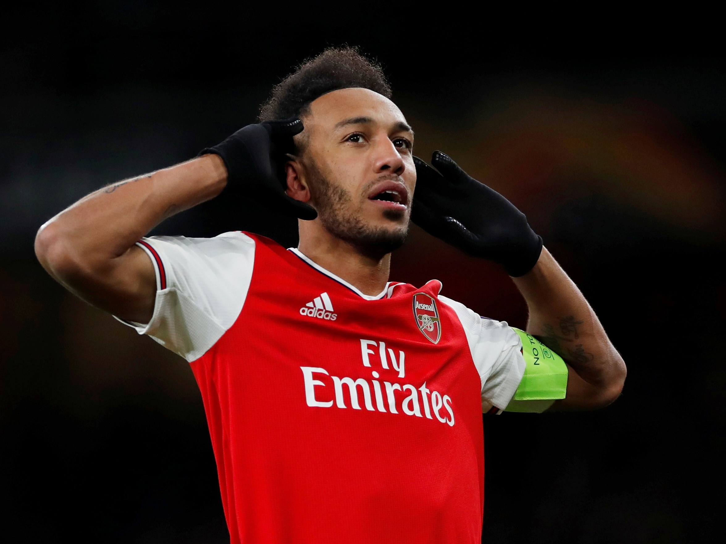 Aubameyang bate recorde de Henry e entra em seleto top na Premier League 