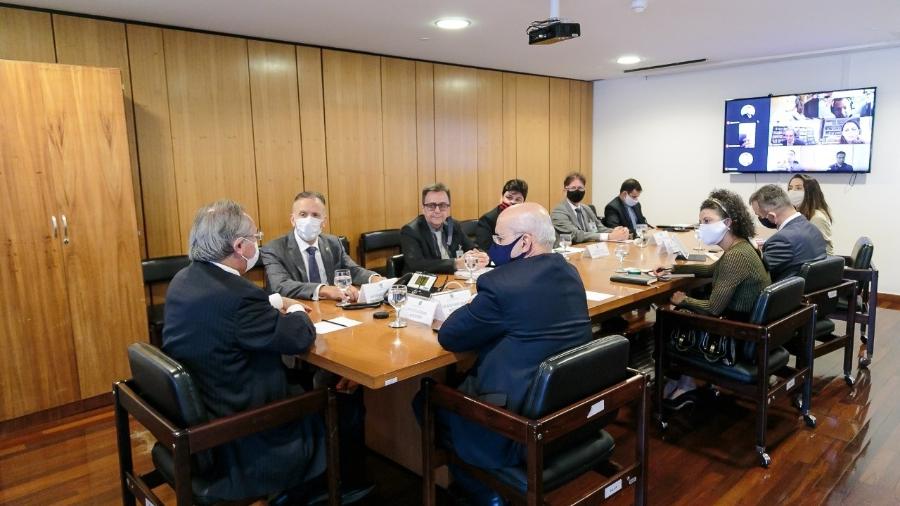 Ministro Paulo Guedes e Luiz Ramos participam de reunião da reforma tributária - Divulgação/ Secretaria de Governo
