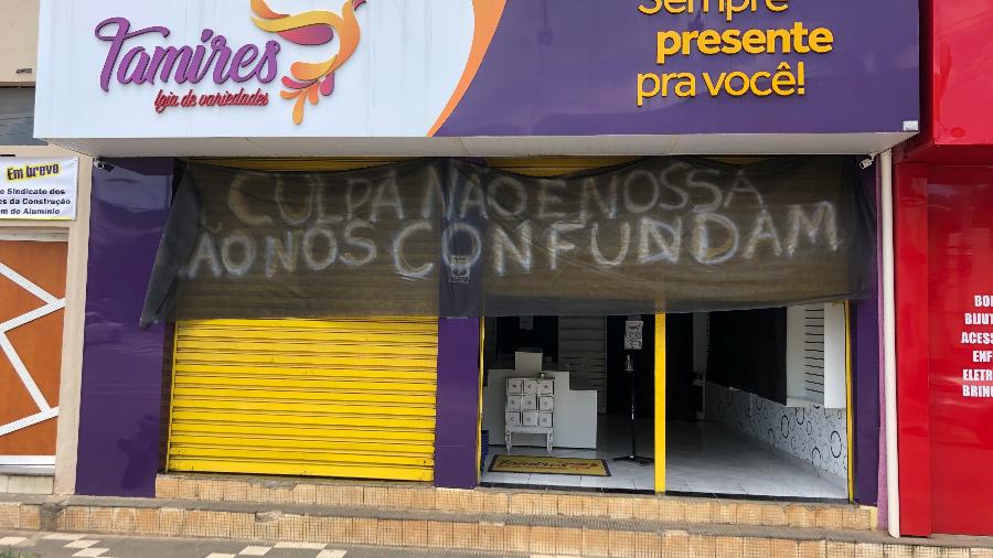 Lojistas protestam contra fechamento do comércio em Alumínio (SP) - Lucas Borges Teixeira/UOL