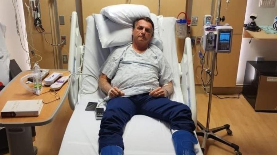 O ex-presidente Jair Bolsonaro (PL) publicou foto em hospital. Ele disse ter ficado internado nos Estados Unidos - Reprodução/Twitter/Jair Bolsonaro