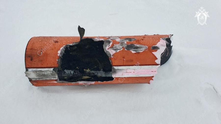 Fragmento de aeronave militar que caiu na Rússia, segundo imagens divulgadas pelo país
