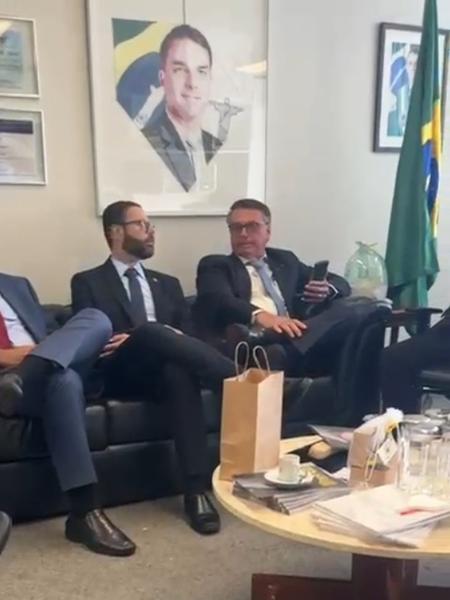 Bolsonaro reclamou de afirmações feitas por Moraes enquanto via o julgamento Bolsonaro reclamou de afirmações feitas por Moraes enquanto via o julgamento