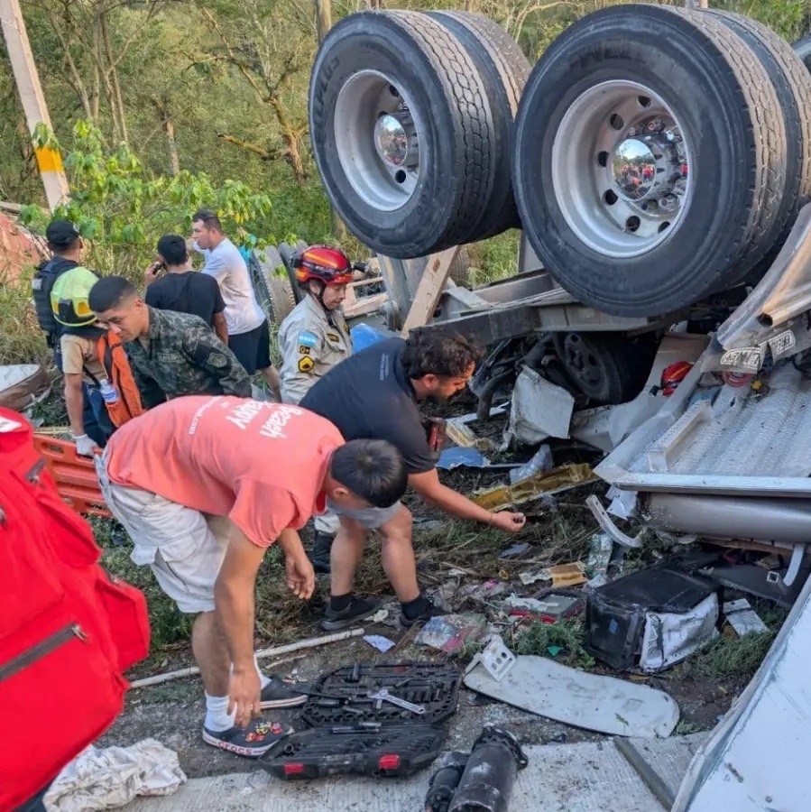 Acidente em Honduras mata oito após colisão com caminhão de cianeto