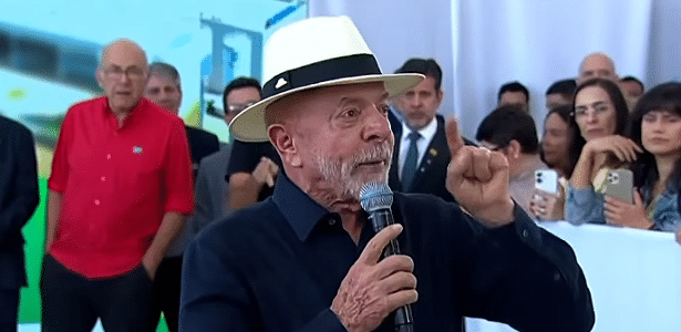 Lula rebate Flávio e diz que ele agradeceu Trump por taxação: 'Imbecil'