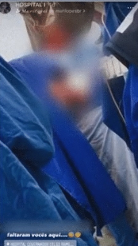 Foto tirada dentro de uma sala do hospital e publicada no Instagram da jovem - Reprodução/NSC TV - Reprodução/NSC TV