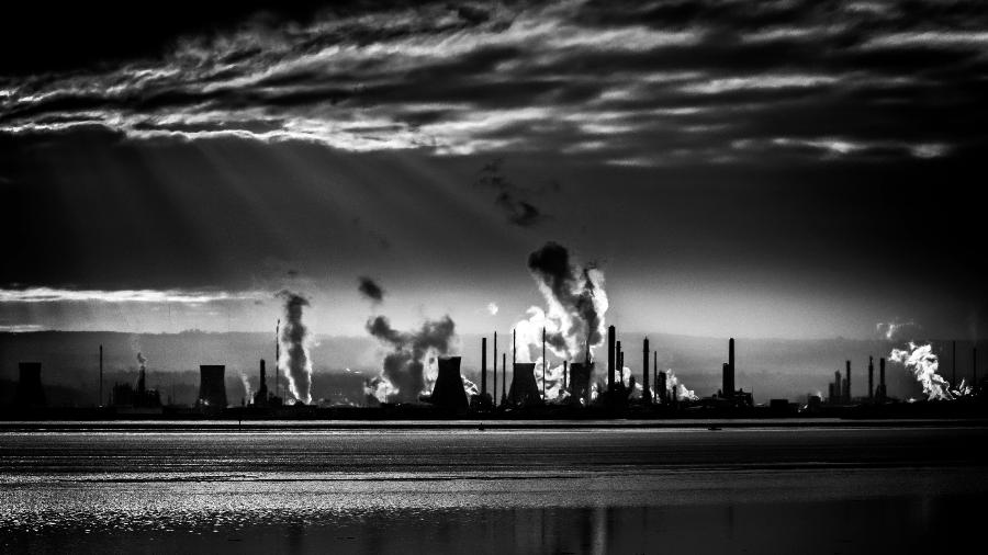 Poluição aquecimento global efeito estufa usina termelétrica - Malcolm Lightbody/ Unsplash
