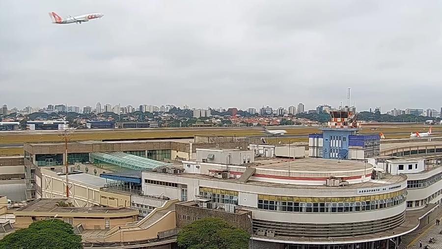 No final de julho, moradores de bairros vizinhos do Aeroporto de Congonhas têm se queixado de alta de ruídos de aviões nos últimos meses - Golf Oscar Romeo/Reprodução de vídeo