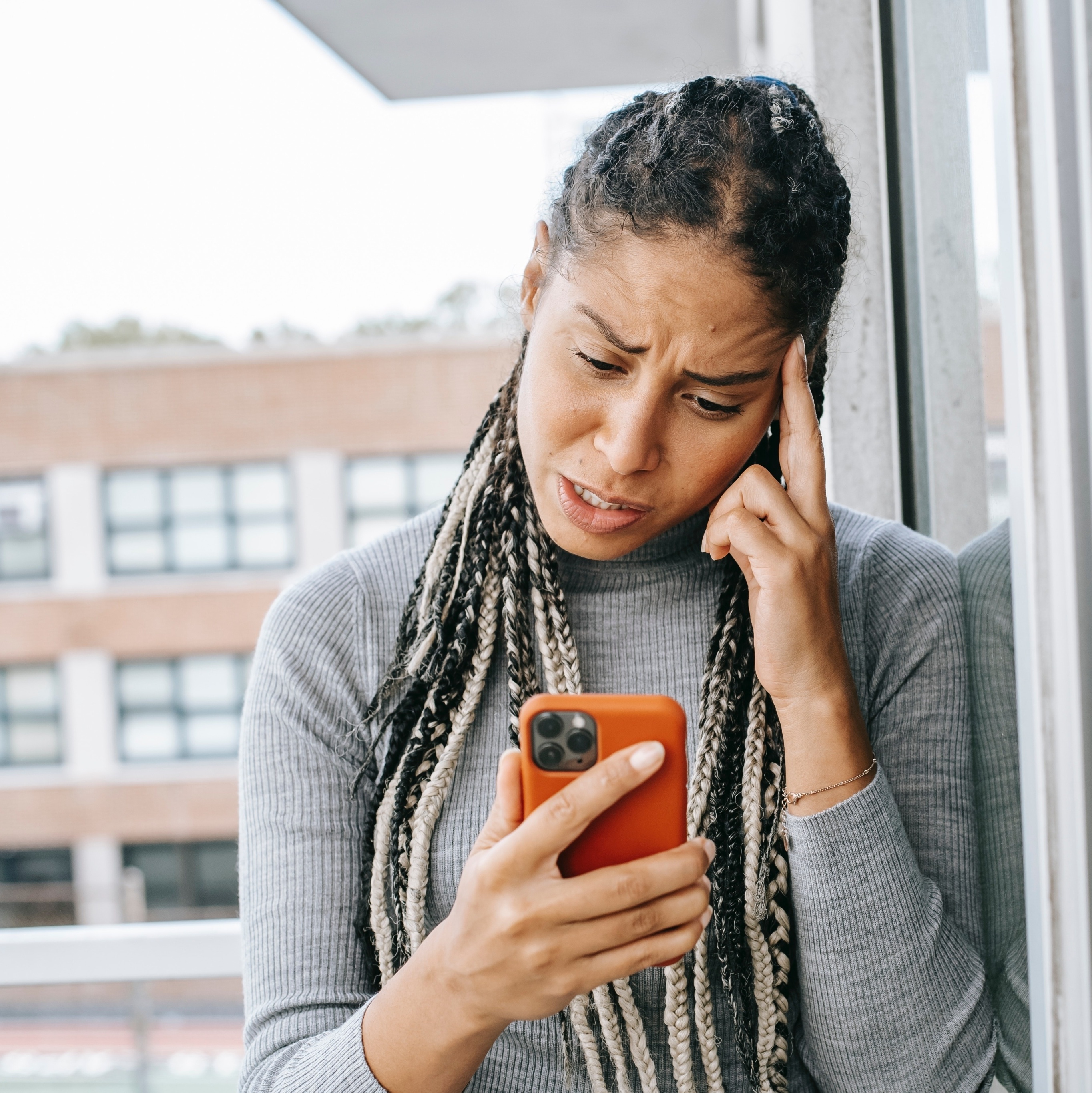 Shein alerta para golpe em site promovido por influenciadores para ganhar  dinheiro avaliando roupas, Tecnologia