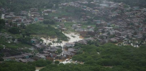 28.mai.2017 - Imagens aéreas das cidades da região da Mata Sul atingidas pelas chuvas em Pernambuco - Divulgação