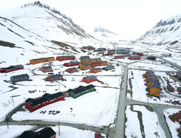 Longyearbyen é uma cidade linda de morrer que fica no arquipélago de Svalbard - Christopher Michel/Flickr/Creative Commons