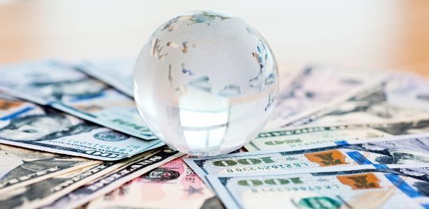 Beatriz Bulla estreia como colunista de política, economia e mundo do UOL