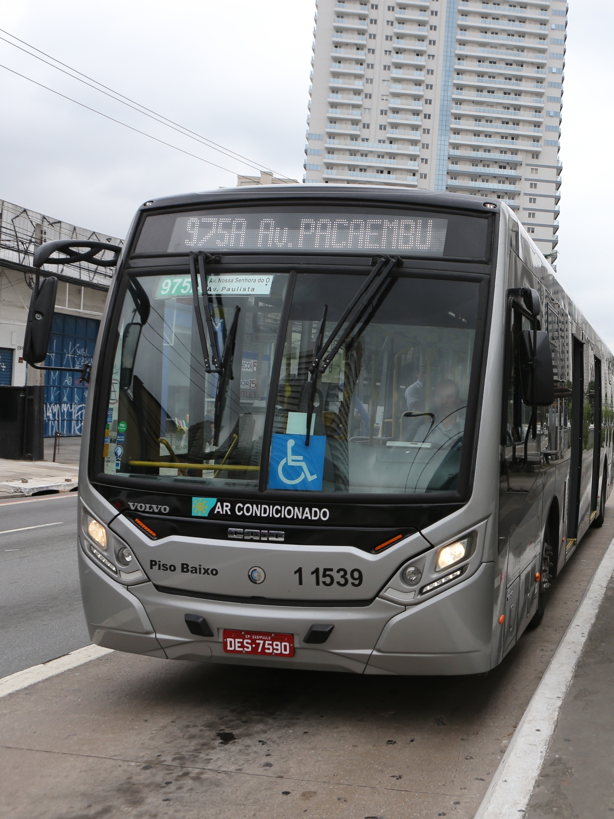 How to get to Club Homs Av. Paulista in Jardim Paulista by Bus or