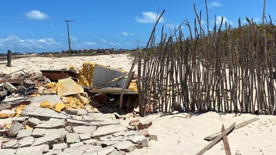 Empresário é suspeito de destruir casas com interesse em área no litoral - Divulgação/Defensoria Pública