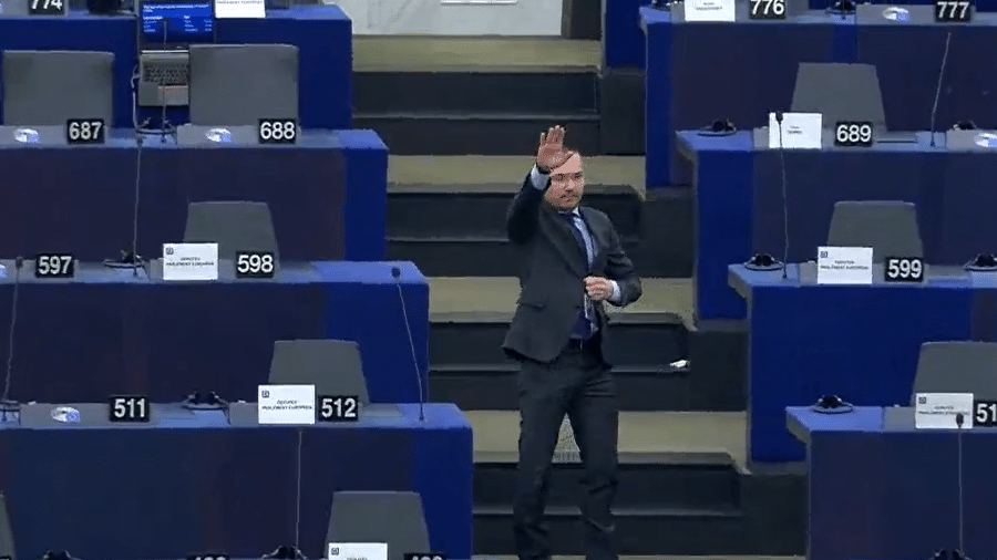 Eurodeputado da Bulgária Angel Dzhambazki fez saudação nazista no plenário do Parlamento Europeu