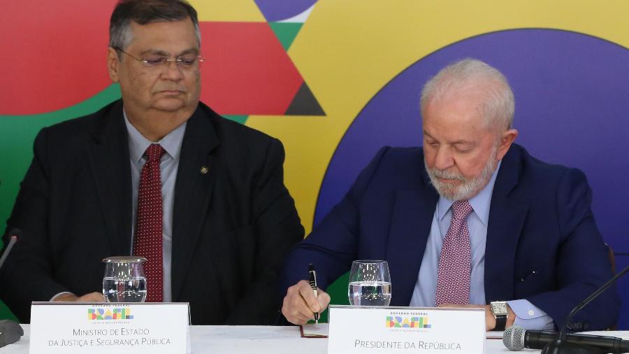 Lula e Dino: substituto do ministro ainda não saiu