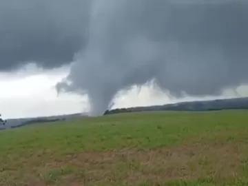 Tornado atinge cidade do RS com ventos de até 190 km/h; veja vídeo