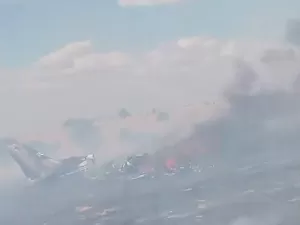 Avião cai no interior de São Paulo, pega fogo e deixa três mortos