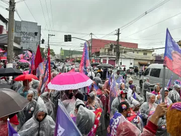 Chuva faz campanha de Boulos cancelar caminhadas com Lula em SP