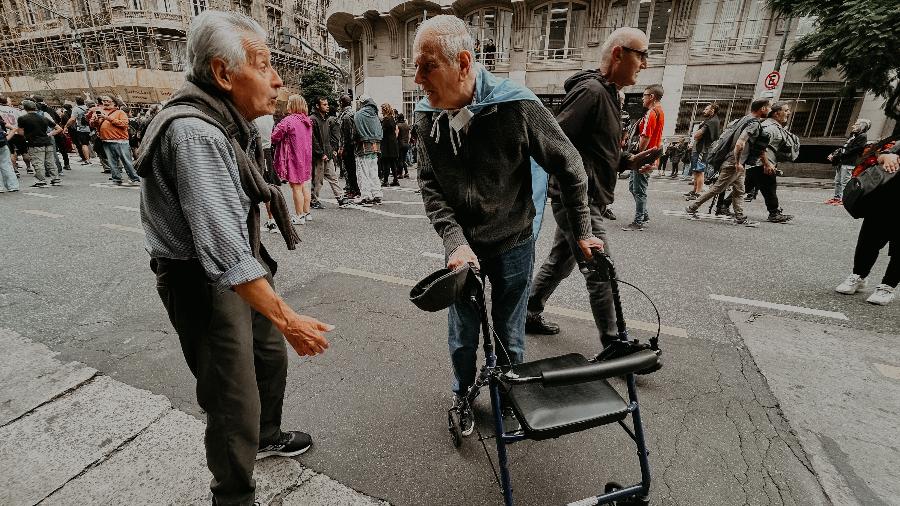 Aposentados durante protesto em Buenos Aires na semana passada Aposentados durante protesto em Buenos Aires na semana passada