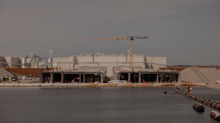 Túnel que ligará Alemanha à Dinamarca terá blocos gigantes submersos a 40 metros de profundidade Túnel que ligará Alemanha à Dinamarca terá blocos gigantes submersos a 40 metros de profundidade