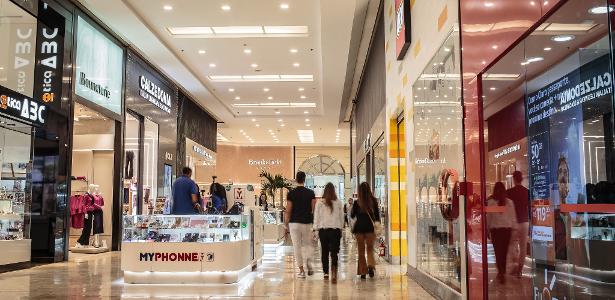 Comércio recua, apagão de dados nos EUA, balanços de Nubank e JBS