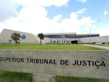 Lobista suspeito de comprar decisões do STJ é alvo de busca e apreensão