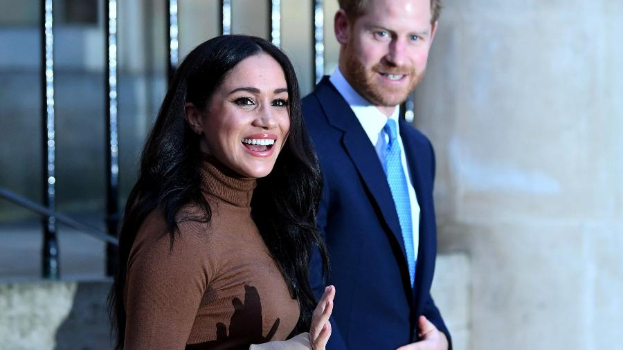 Príncipe Harry e Meghan Markle durante visita à Casa do Canadá, em Londres - 