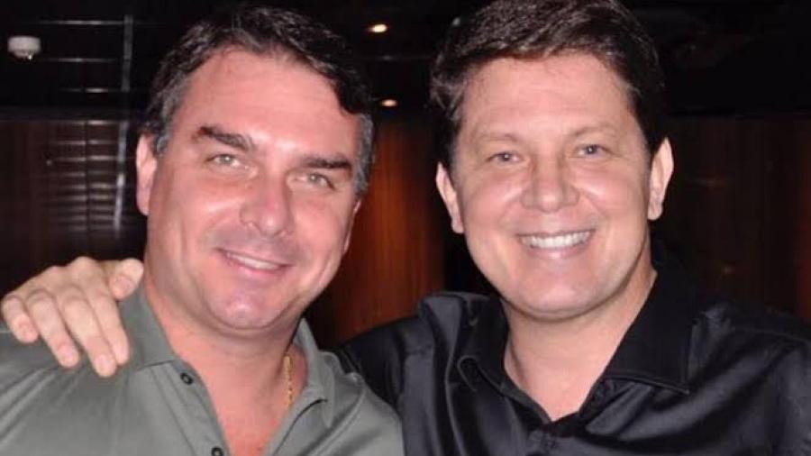 Flávio Bolsonaro e Mário Frias em foto publicada nas redes do filho do presidente - Reprodução / @Flavio Bolsonaro