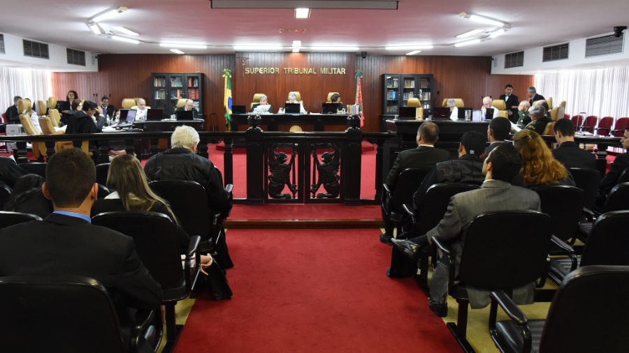 27.out.2015 - Sessão do STM (Superior Tribunal Militar) em Brasília - Divulgação/STM