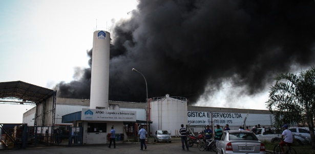 Incêndio De Grandes Proporções Atinge Empresa De Plásticos Em Sumaré