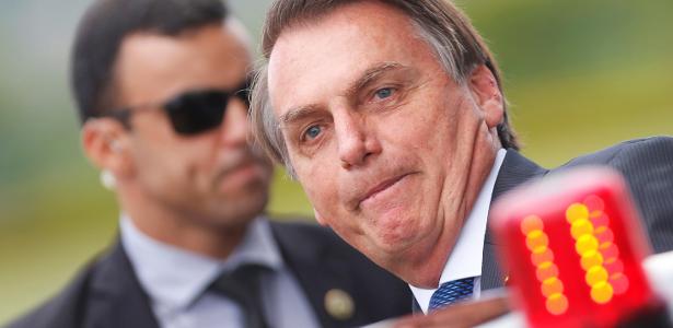 Sem ser perguntado, Bolsonaro diz que 'outras armações' sobre caso Marielle virão