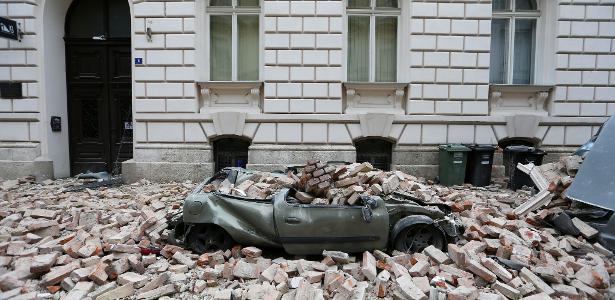 Terremoto de magnitude 5,3 | Croatas correm de casa: