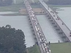 Engavetamento com 10 veículos deixa ao menos um morto no Rodoanel, em SP 