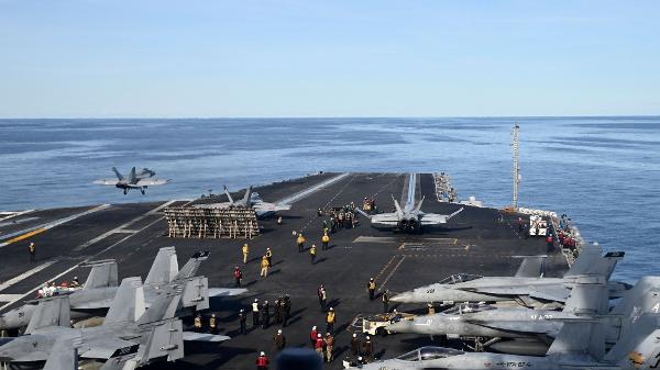 O porta-aviões USS Gerald R. Ford, que foi destacado para combater o narcotráfico na América Latina segundo o Pentágono