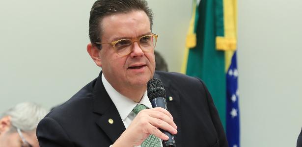Só vale com autorização judicial, diz ministro sobre consignado de crianças