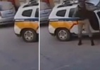 PM chuta adolescente que estava 'dando grau' com moto em MG