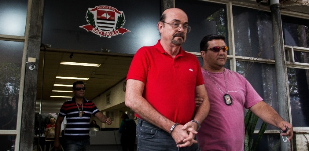 Mário Sérgio deixa a sede da Polícia Civil de São Paulo, na tarde desta sexta-feira (18) - Reprodução/Interpol