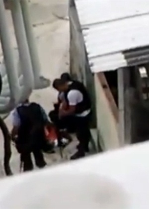 Vídeo mostra policiais forjando cena de crime em favela do Rio - Reprodução/BandNews FM