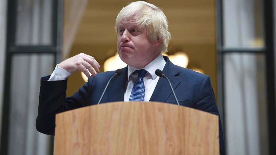 Ministro das Relações Exteriores Boris Johnson discursa em Londres - Andrew Matthews/ Reuters