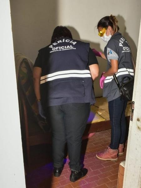 15.abr.2019 - Policiais realizam buscas em casa que seria utilizada por estuprador em série em Alagoas - Divulgação/Polícia Civil de Alagoas