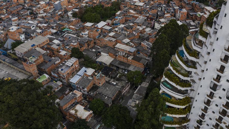 Favela de Paraisópolis no bairro do Morumbi em São Paulo