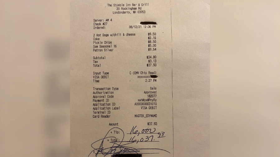 Um cliente anônimo deixou uma gorjeta de US$ 16.000 para os funcionários do restaurante Stumble Inn Bar and Grill, nos Estados Unidos - Reprodução