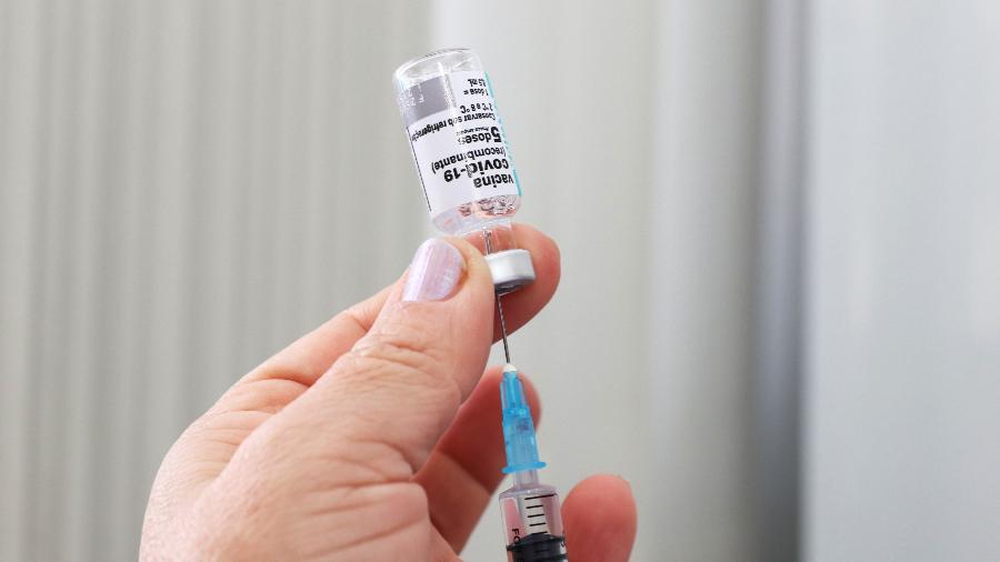 Mais de 35,6 milhões de brasileiros já completaram a vacinação contra a covid-19 - Christian Rizzi/Fotoarena/Estadão Conteúdo