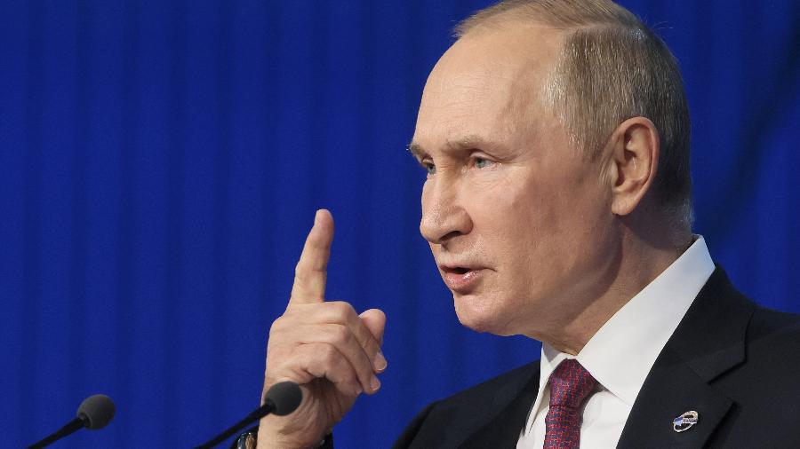 Presidente russo Vladimir Putin em discurso no fórum anual do grupo Valdai, em Moscou, em 2022 - Mikhail Metzel/SPUTNIK via REUTERS