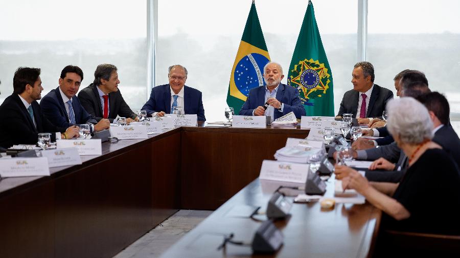 O presidente Lula comanda reunião ministerial da área de infraestrutura do governo, em 2023