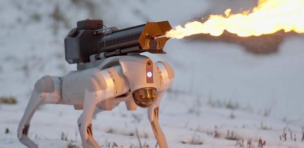 'Cães-robôs' com lança-chamas estão á venda por R$ 48 mil nos EUA